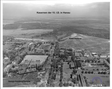 bersicht ber die von Einheiten der 15.I.D. belegten Kasernen in Hanau (Quelle des Luftbildes: www.usarmygermany.com