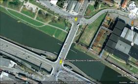 Luftbild der Gersweiler Brcke von 2011 mit eingezeichneter Position des abgeschossenen Kbelwagens (Quelle: Google Earth)